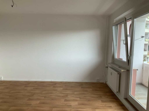 Gemütliche 1-Raumwohnung – ideal für Singles!, Grünau-Mitte, Breisgaustr. 45