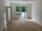 Frisch sanierte Wohnung in Grünau Mitte - Wohnzimmer
