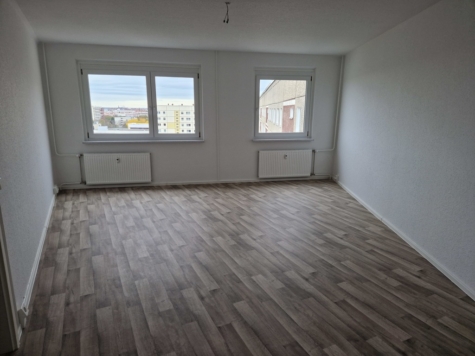 3-Raumwohnung für 4 Personen mit weißem WBS*, Grünau-Mitte, Breisgaustr. 37